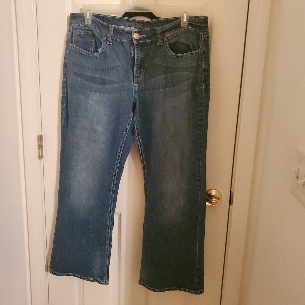 Maurices jeans